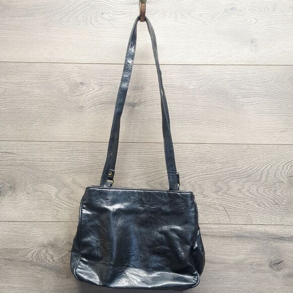 Classics Black Shoulder Bag Purse Women's - Picture 5 of 12